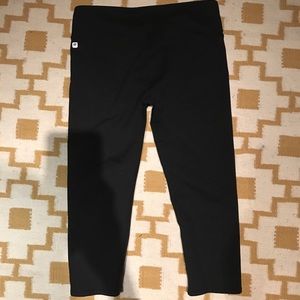 Black crop workout leggings